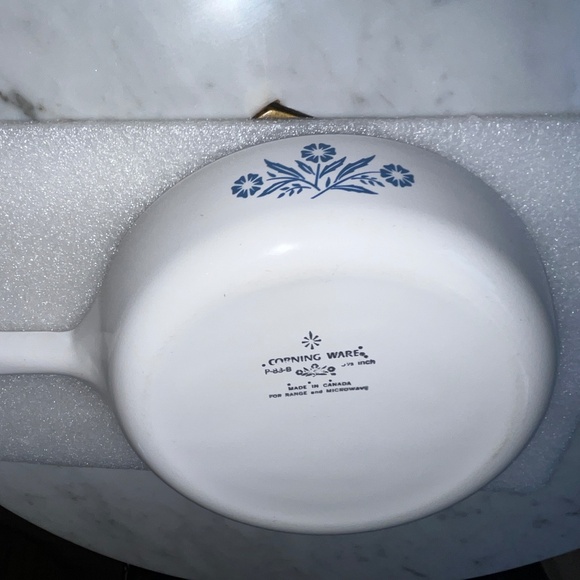 Corning Ware 6.5 inch very small saucepan or egg fryer. - Picture 9 of 11